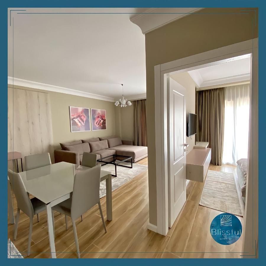 סרנדה Blissful Apartments מראה חיצוני תמונה