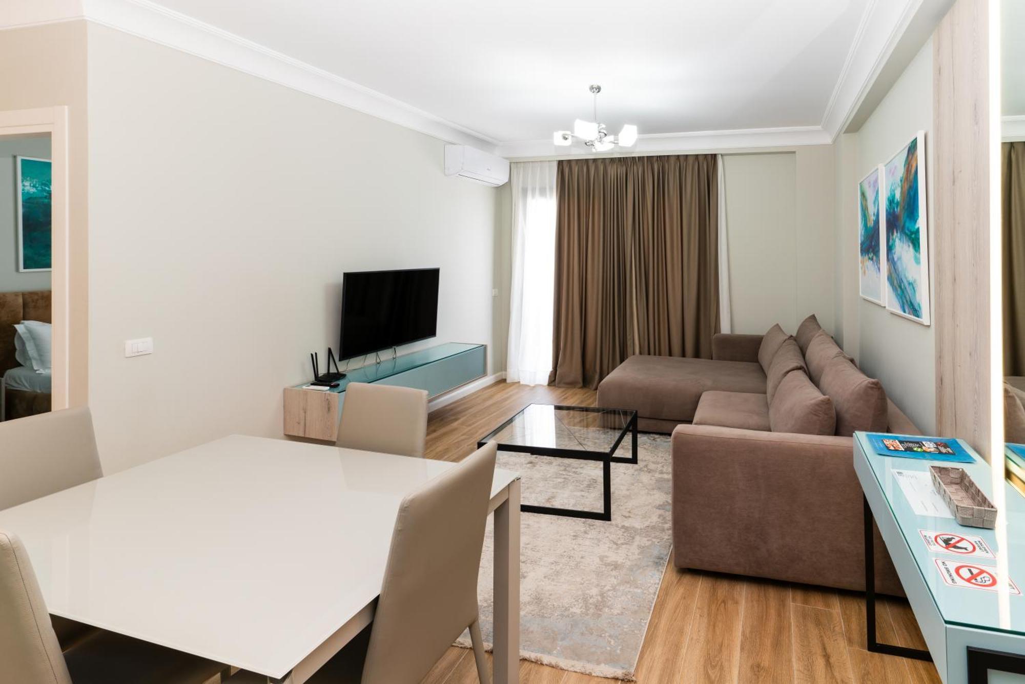 סרנדה Blissful Apartments מראה חיצוני תמונה